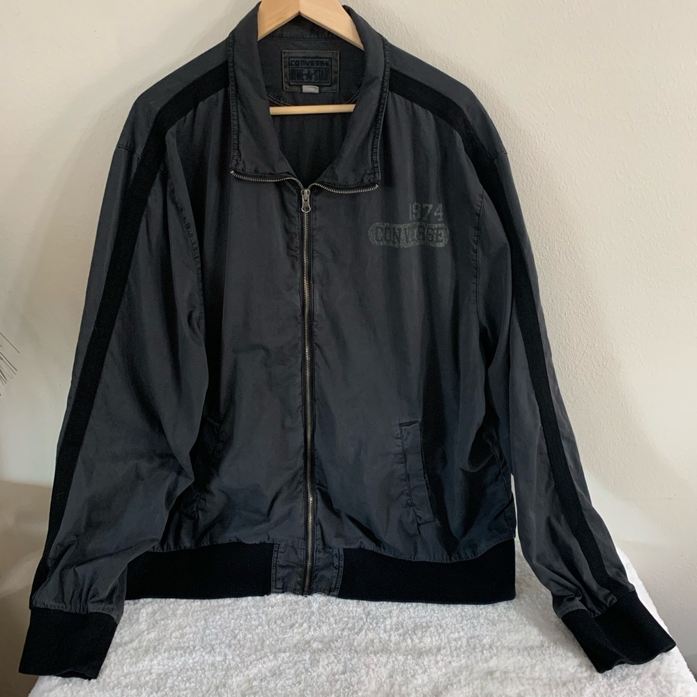 - Men’s converse jacket size XXL